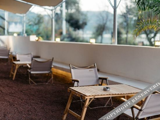 Дали: Liuyue · Designer Lake View Holiday Hostel