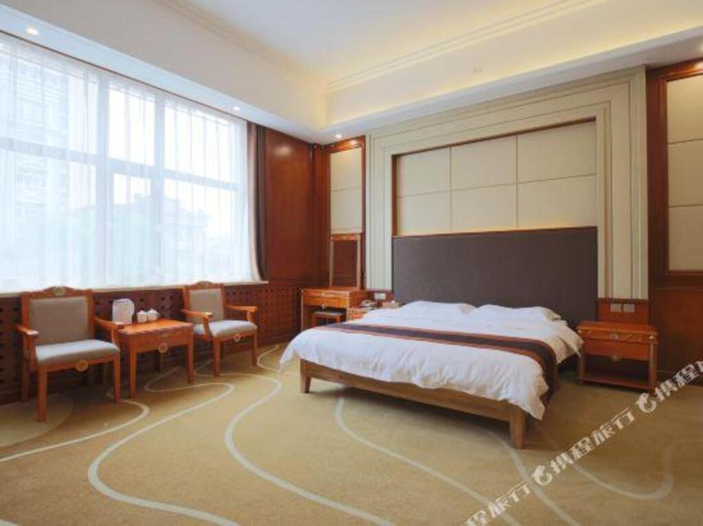 Мишань: Xishihui Hotel