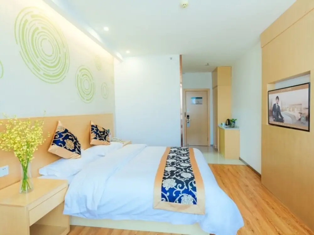 Шанхай: GreenTree Inn Shanghai Fengxian District Nanqiaoxincheng Metro Station Express Hotel