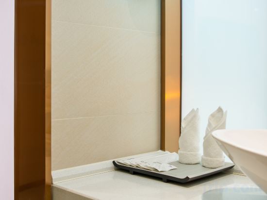 Чжуншань: Lavande Hotel Zhongshan Xiaolan Taifeng