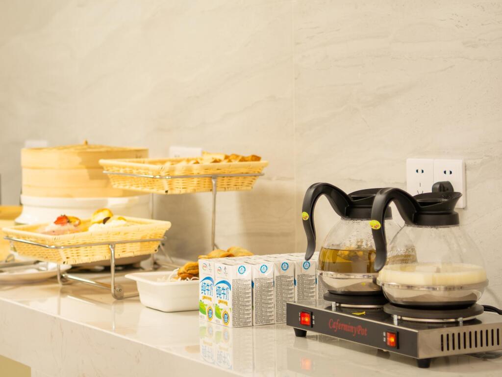 Чжуншань: Lavande Hotel Zhongshan Xiaolan Taifeng