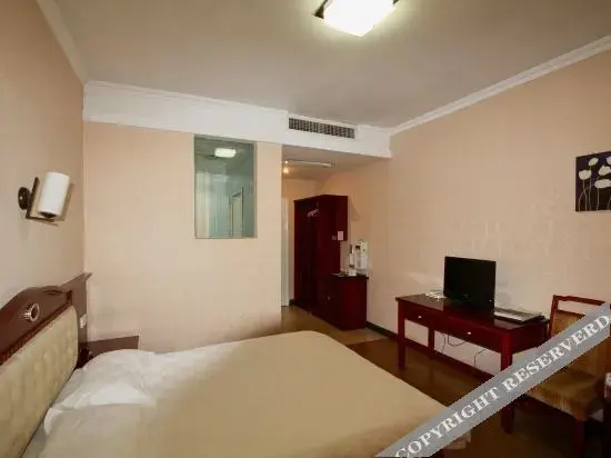Цзясинь: GreenTree Inn Express Hotel (Haiyan Wuyue Plaza)