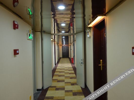 Юньфу: Yunfu Nanyang Yayuan Hotel Apartment