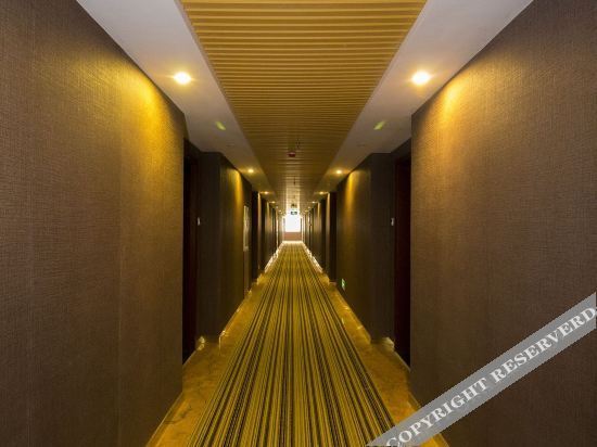 Вэйфан: Super 8 Hotel (Weifang Dongfeng West Street Haode)