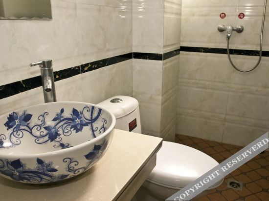 Фучжоу: 闽侯乐家商务宾馆