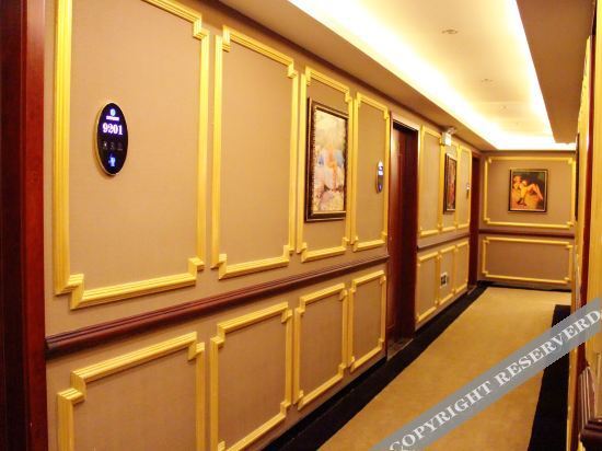 Чунцин: Home Inn (Chongqing Lushan Qinggang Branch)