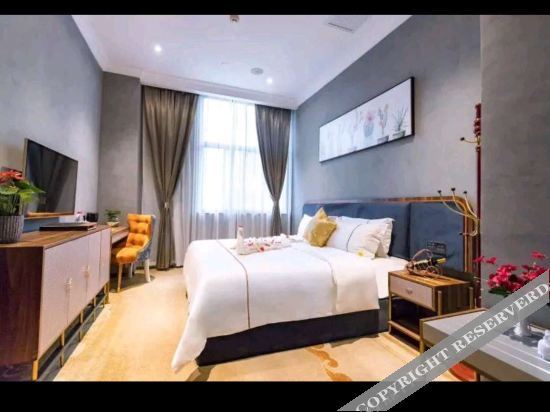 Ухань: Rujia theme apartment (Wuhan Hankou railway station store)