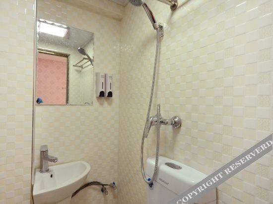 Ухань: Rujia theme apartment (Wuhan Hankou railway station store)