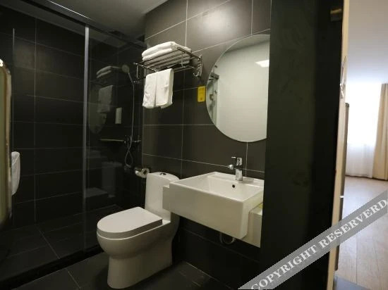 Гуанчжоу: Guangzhou A Apartment (Conghua Passenger Transport Subway Station)