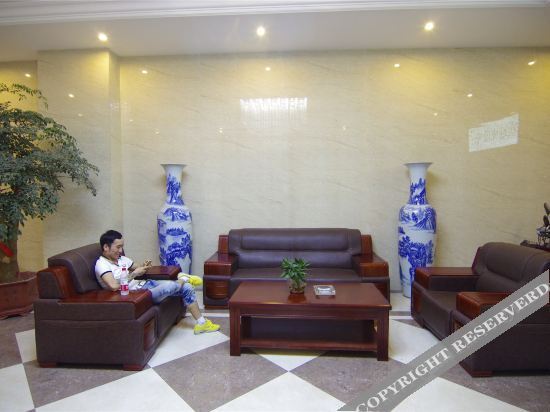 Лохэ: Holiday Inn Luohe MOCO