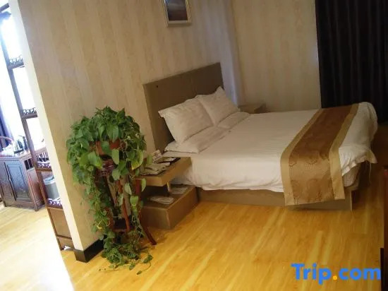 Лиаоченг: Super 8 Hotel (Zhenhua Shopping Center, Liaocheng Development Zone)