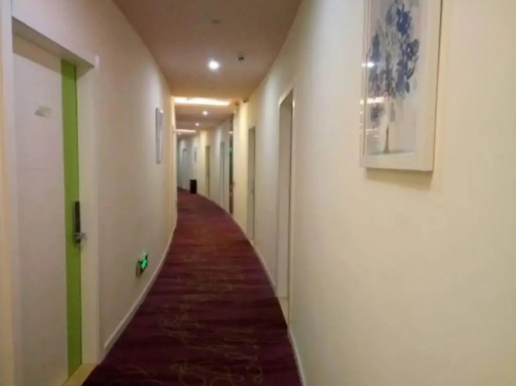 Шаоксинг: Heng 8 Hotel (Shaoxing Ma'an Bus Station Pedestrian Street Branch)
