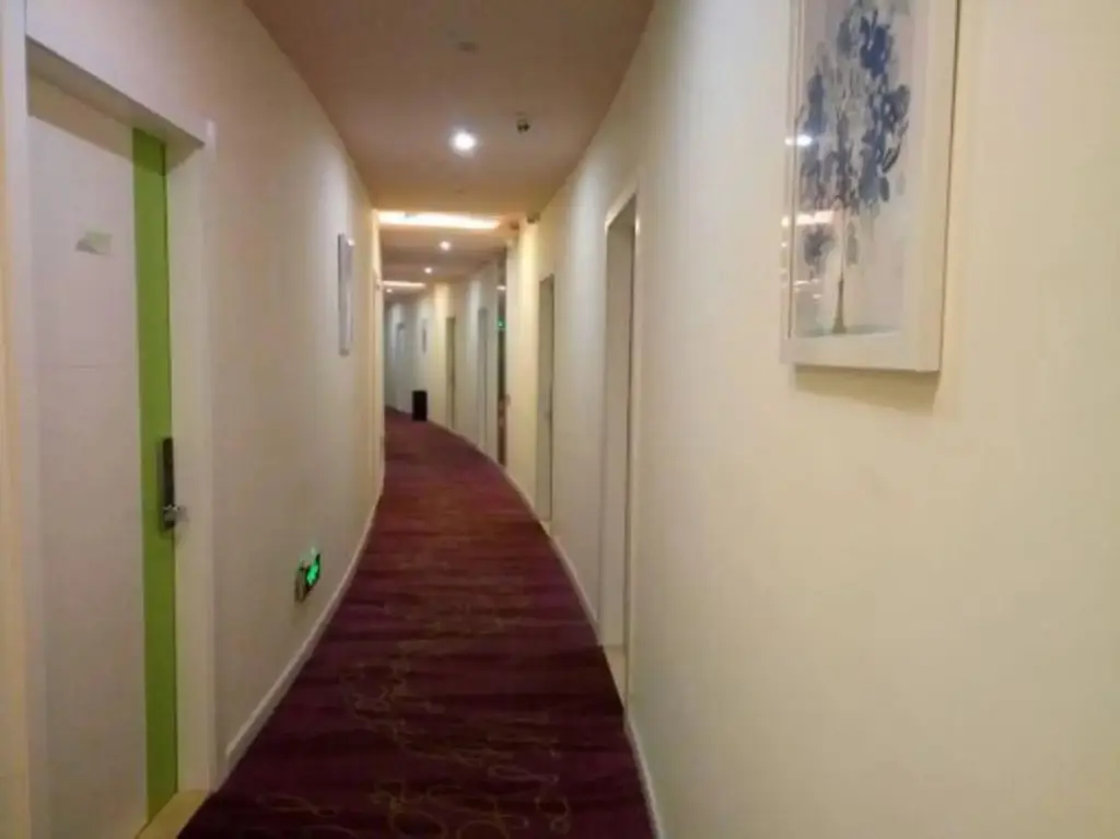 Шаоксинг: Heng 8 Hotel (Shaoxing Ma'an Bus Station Pedestrian Street Branch)