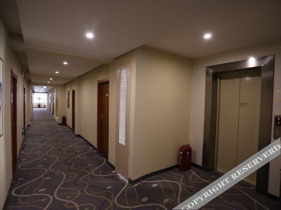 Дацин: 7 Days Hotel (Daqing High-tech Zone Ophthalmology Hospital University Town)