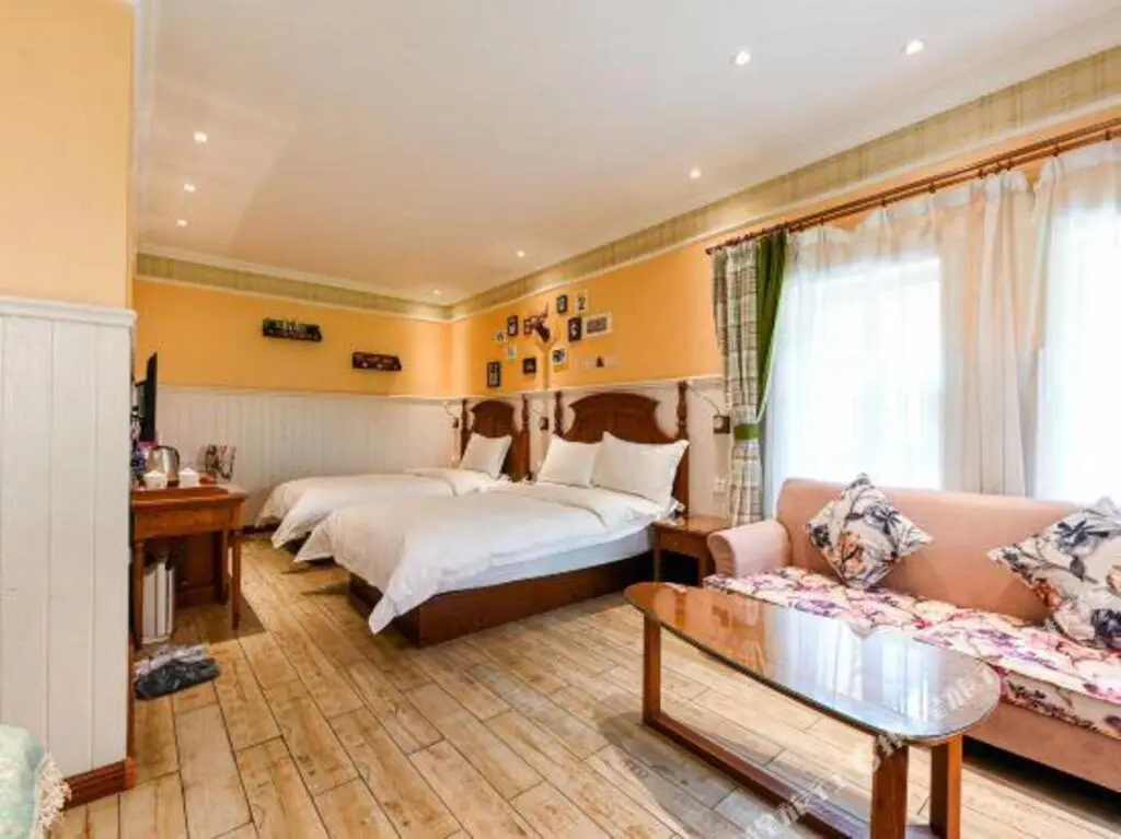 Чанчунь: Holiday Inn Yake Town (Changchun Hongqi Street, this has a mountain)