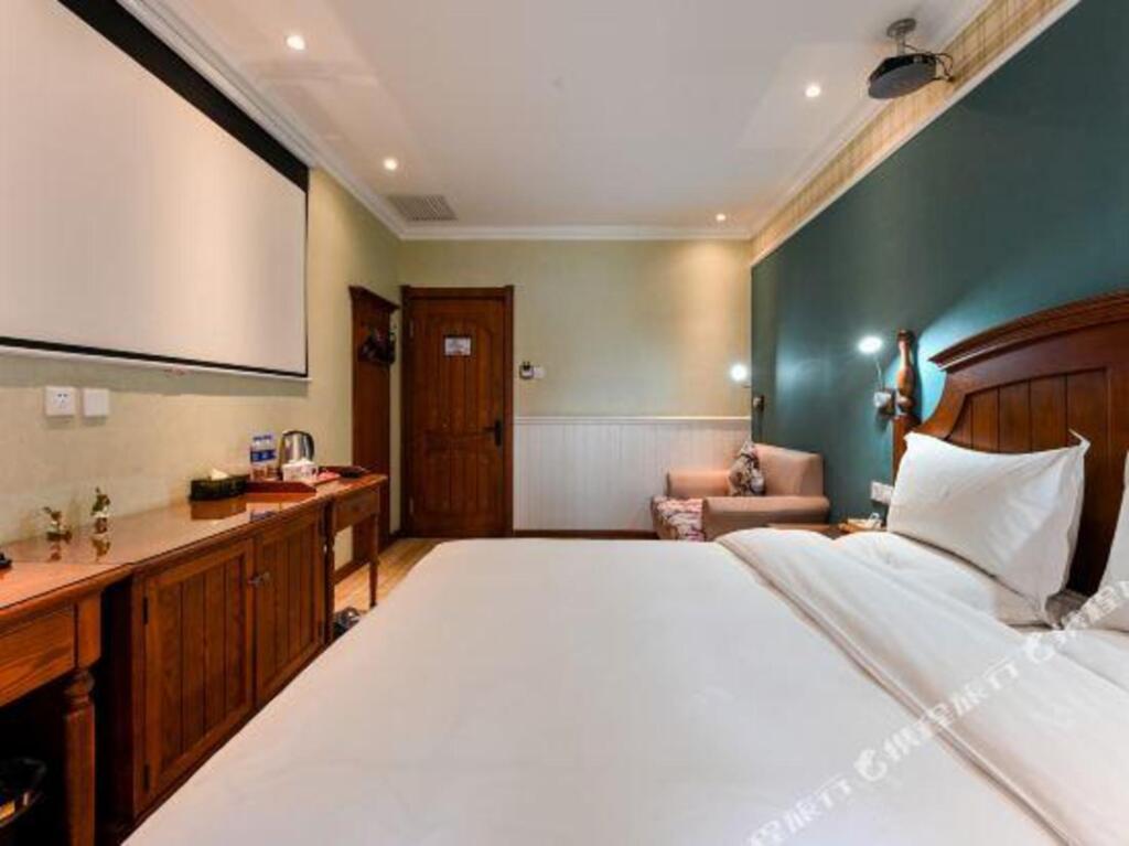 Чанчунь: Holiday Inn Yake Town (Changchun Hongqi Street, this has a mountain)