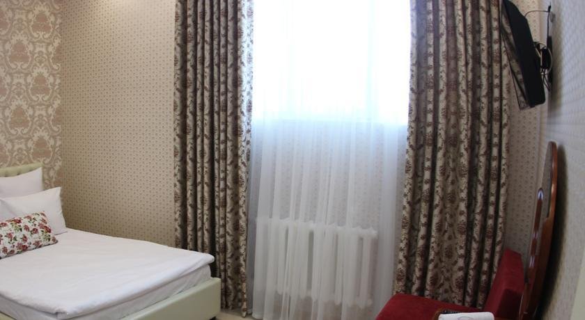 Октябрьский: Ekspress Otel'