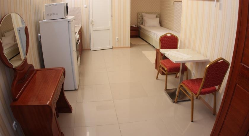 Октябрьский: Ekspress Otel'
