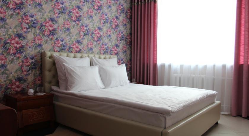 Октябрьский: Ekspress Otel'
