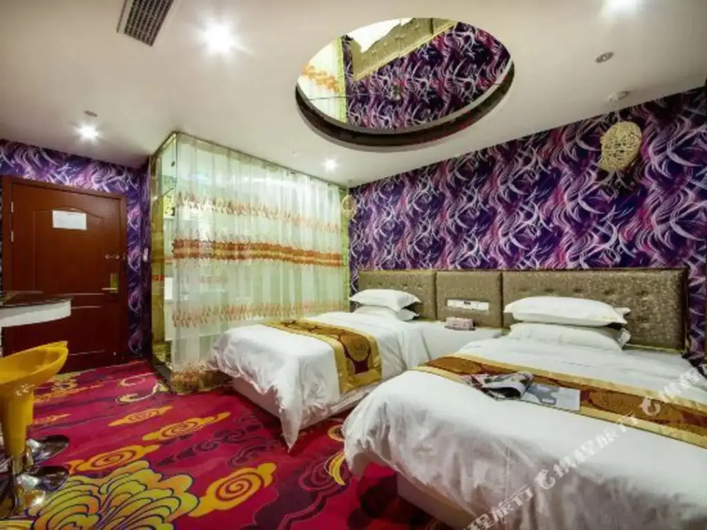 Шаоксинг: Shaoxing Jing'ai Theme Hotel