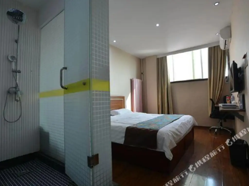 Лянфан: InterContinental Holiday Inn (Sanhe Fuda Shopping Plaza)