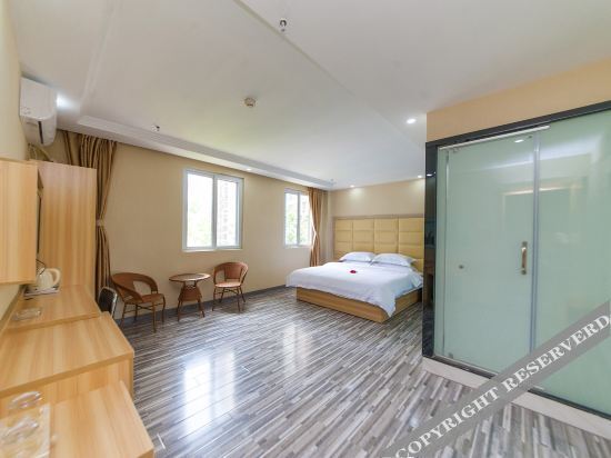 Ухань: Century Business Hotel (Zuoling New Town)