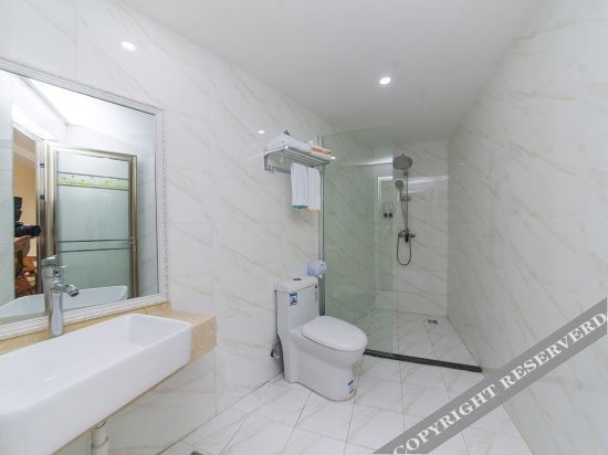 Ухань: Century Business Hotel (Zuoling New Town)