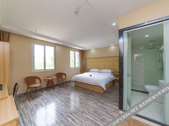 Ухань: Century Business Hotel (Zuoling New Town)