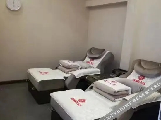 Янпин: Cengong Haina Hotel