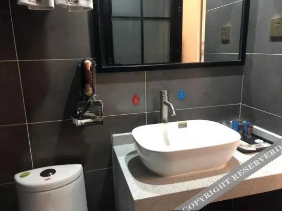Янпин: Cengong Haina Hotel