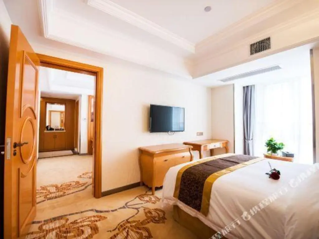 Сиань: Paul Holiday Inn (Xi'an High Speed Railway North Station)