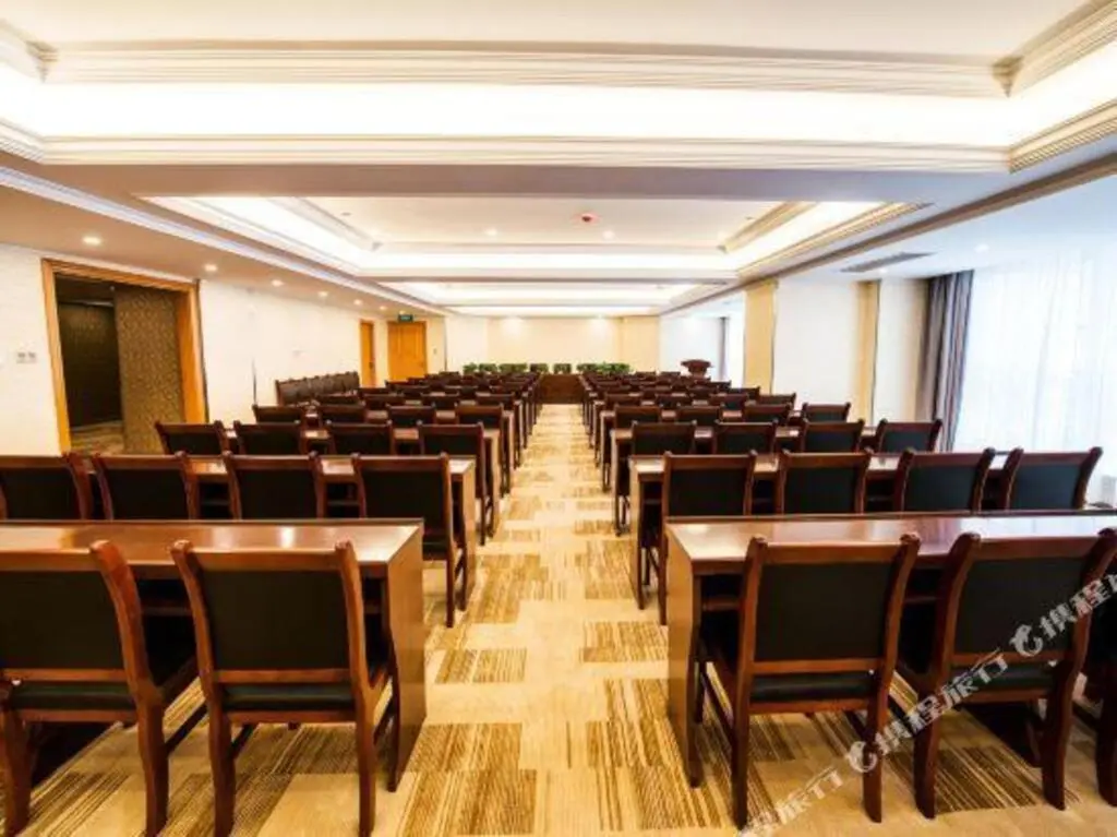 Сиань: Paul Holiday Inn (Xi'an High Speed Railway North Station)
