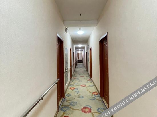 Далянь: Su 8 Hotel (Dalian Xinghai Square Branch)