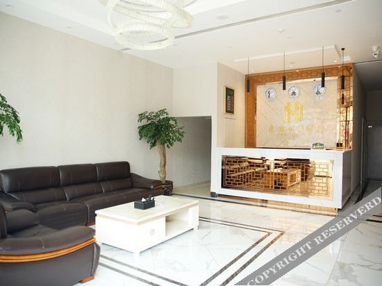 Чэнгуань: Huiming Hloiday Inn