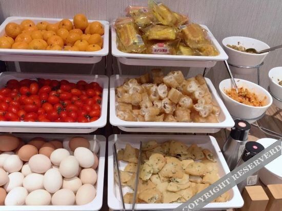 Фучжоу: Super 8 Hotel (Fuzhou Wusi Beitaihe Square)