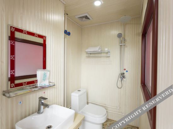 Кайфын: Yipai Chain Hotel (Qixian County Middle School Shop)