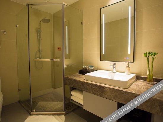 Шанхай: Home Inn (Shanghai Fengxian Jinhui Commercial Plaza)