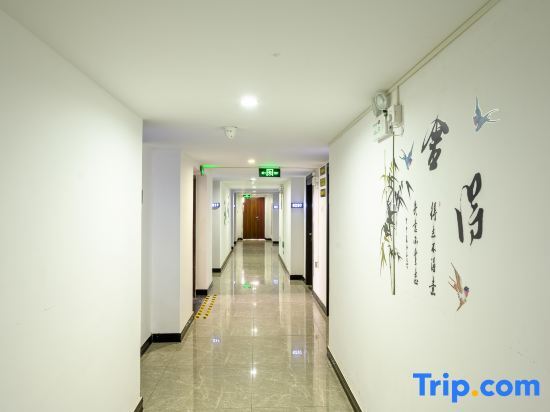 Нинбо: E-house hotel (ningbo zhenhai middle school store)