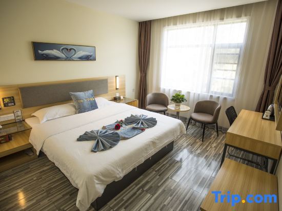 Хуанган: Tuwo Holiday Hotel (Yingshan bus station store)