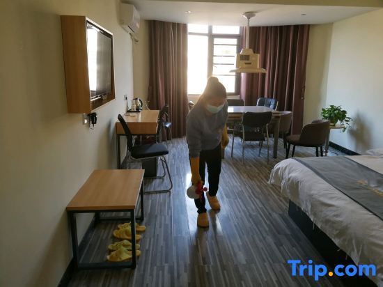 Хуанган: Tuwo Holiday Hotel (Yingshan bus station store)