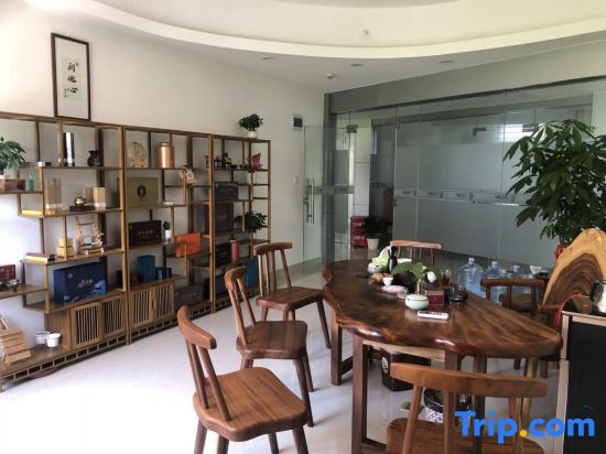 Цюаньчжоу: Shangdao Hotel (Quanzhou Luojiang District Strait Sports Center)