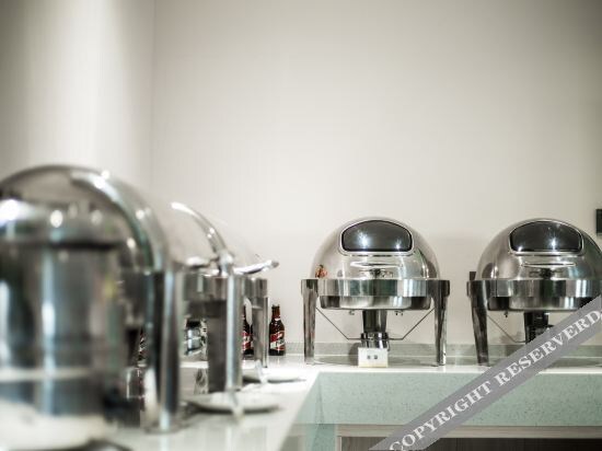 Циндао: Huahemei Intercity Hotel