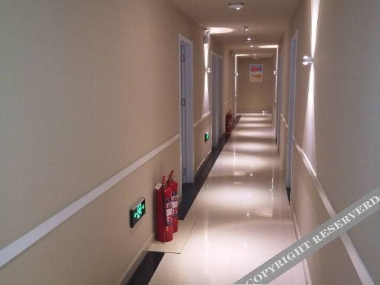 Цзинань: 100inn (Jinan Fuqiang Street)