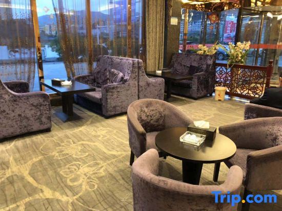 Цинлун: Dejiang Wenzhou Hotel