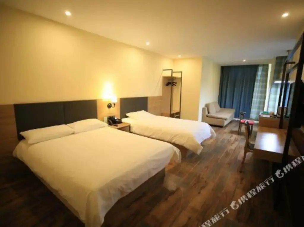 Шэньян: Taoxian Small Town Hotel(Shengyang Taoxian Airport, Hunnan Municipal Government)