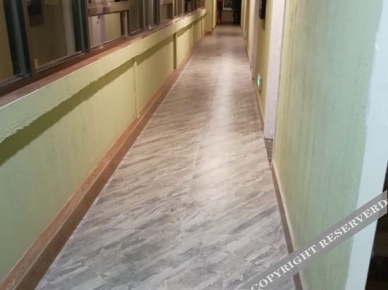 Мейчжу: Tai Po Micro-Pin Holiday Inn