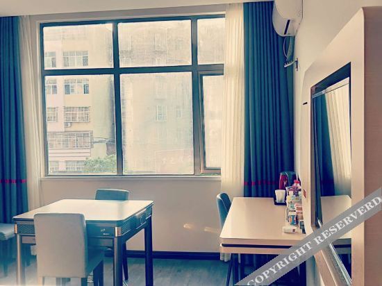 Гуши: Thank Inn Chain Hotel (Gushi Hongsu Road)