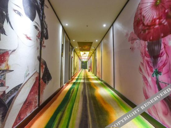 Чэнду: Movie Cube Hotel