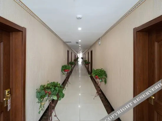 Хецзе: Oyo Heze Palace Hotel (Caozhou Peony Garden Store)