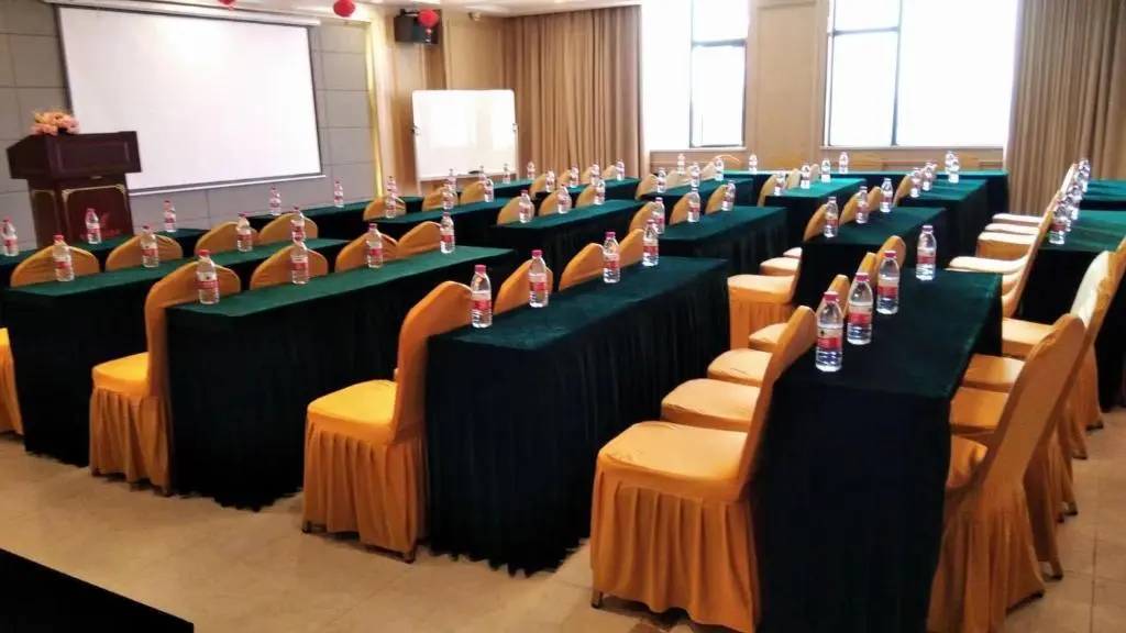 Чжаньцзян: Vienna International Hotel (Lianjiang Avenue Xinyuan International Plaza)